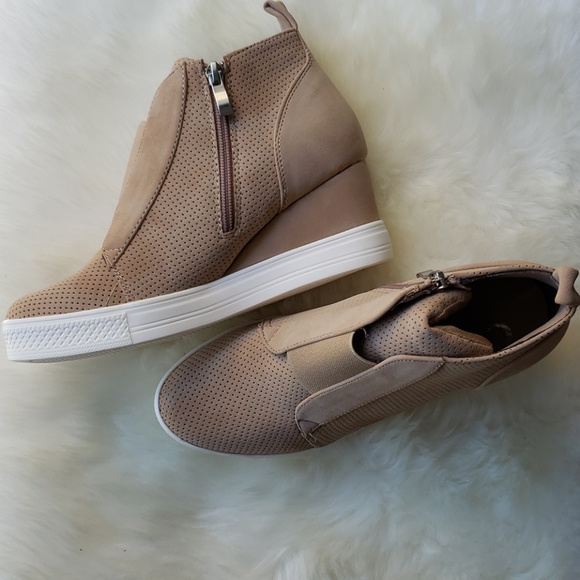 ❣LAST SZ. 8.5!!❣"ZOEY" WEDGE SNEAKERS - Picture 4 of 5